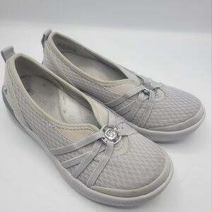 BZEES Slip-on shoes size 5M